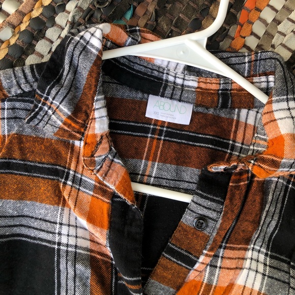 Oversized Plaid Button Down Flannel - Picture 4 of 5